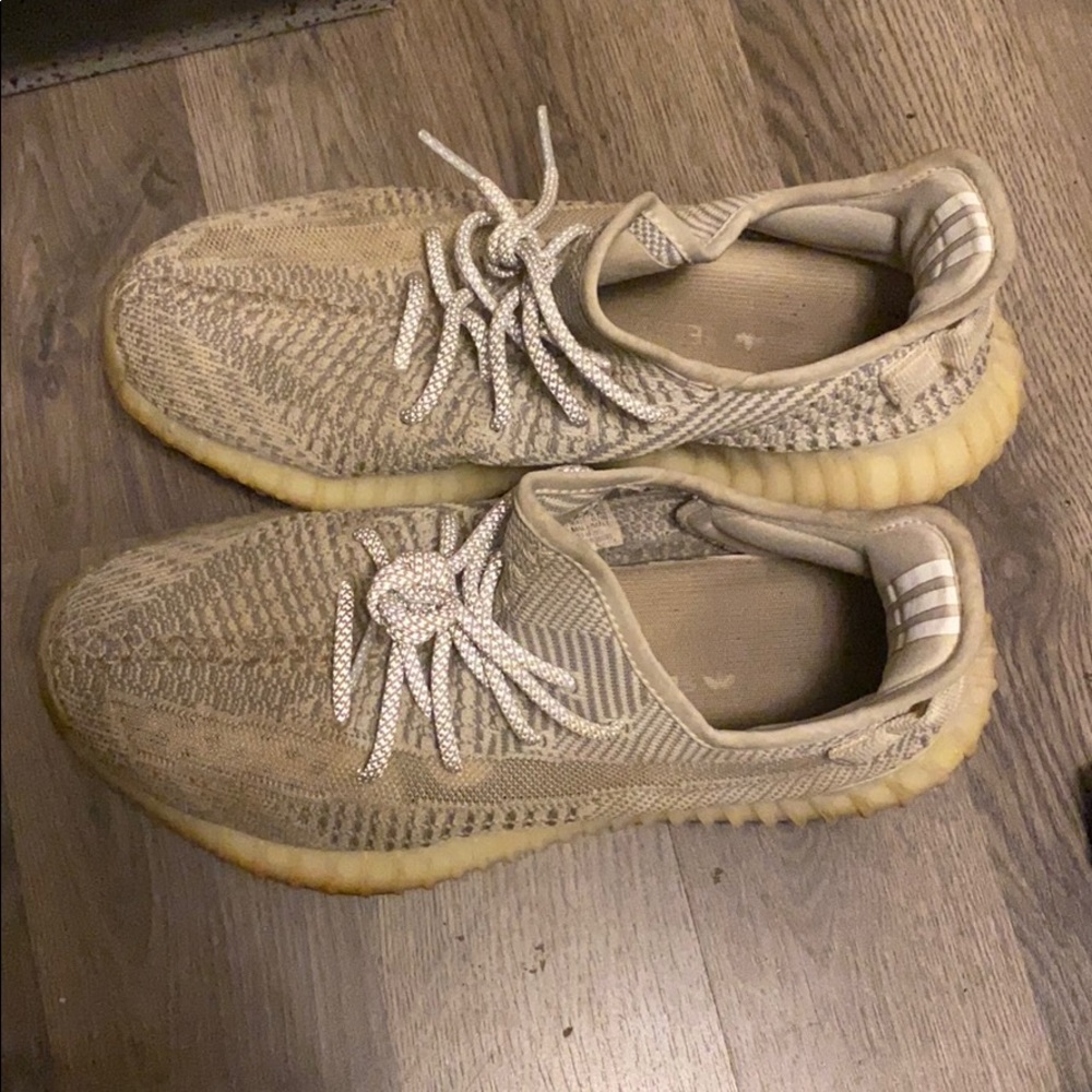 Static Yeezy 350 v2